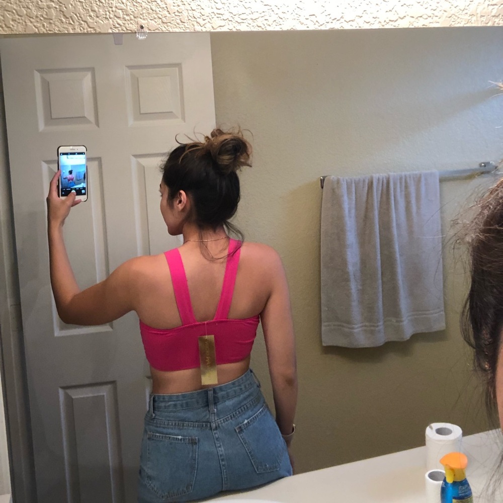 Crop Tops - Picture 5 of 6